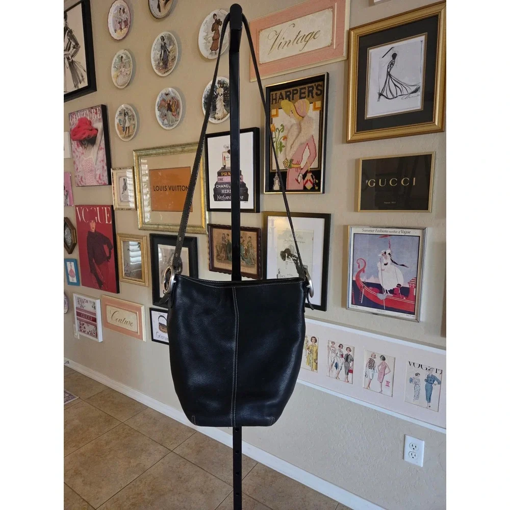 Vintage Y2K Tignanello Tig & Co Black Pebbled Leather Bucket Shoulder Bag